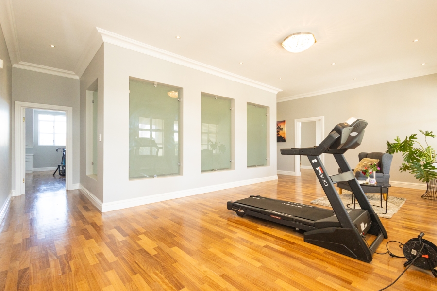 7 Bedroom Property for Sale in Flamingo Vlei Western Cape